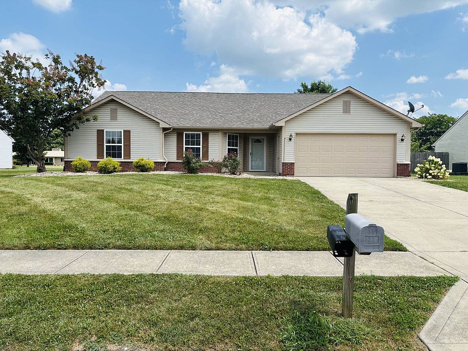 1st image of 975 Peony Ln