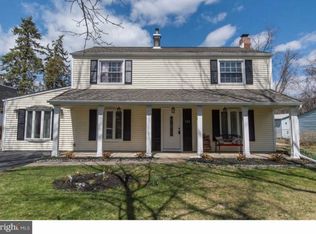 139 Terrace Rd, Levittown, PA 19056