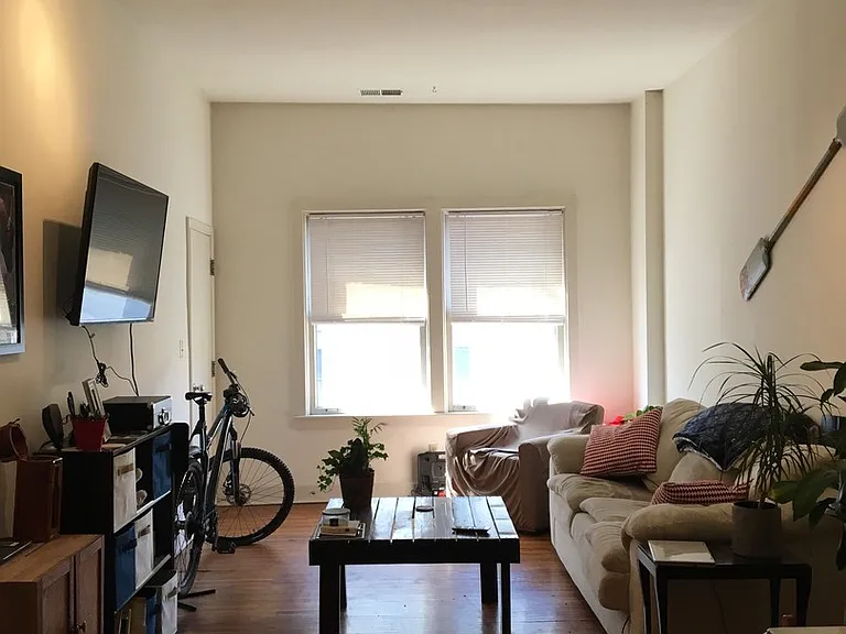 714 N High St — Photo 15
