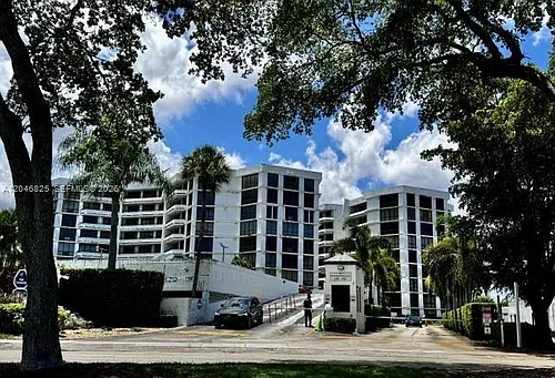 13951 Kendale Lakes Cir #807A Photo 1