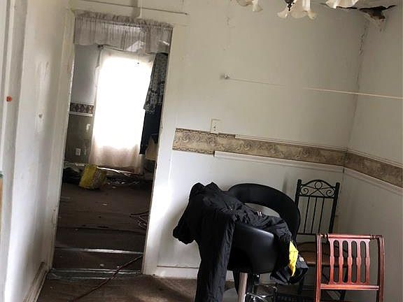 4th image of 3828 Burnice Dr