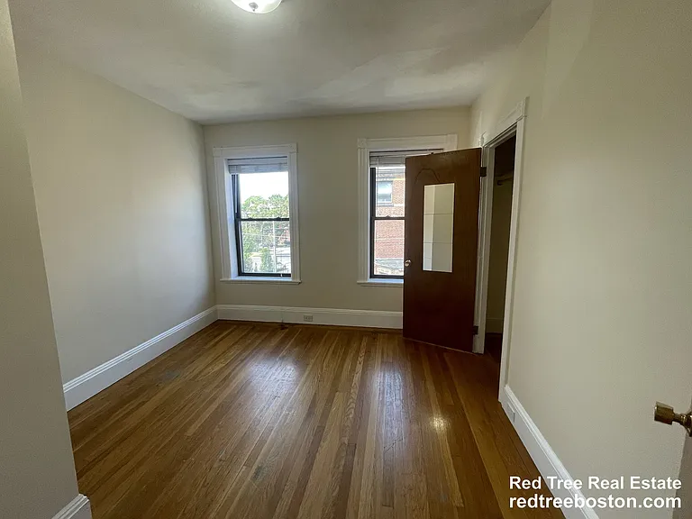12 Dean Rd #3 — Photo 4