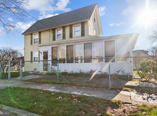 528 W 4th St, Palmyra, NJ 08065