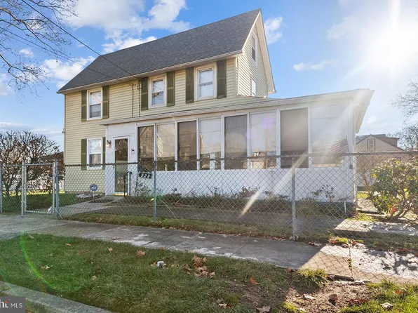 528 W 4th St, Palmyra, NJ 08065