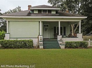 604 N Dooly St, Montezuma, GA