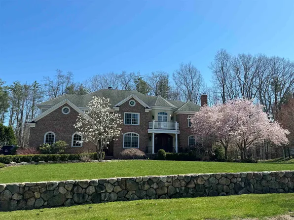 74 Waterloo Circle, Dover, NH 03820