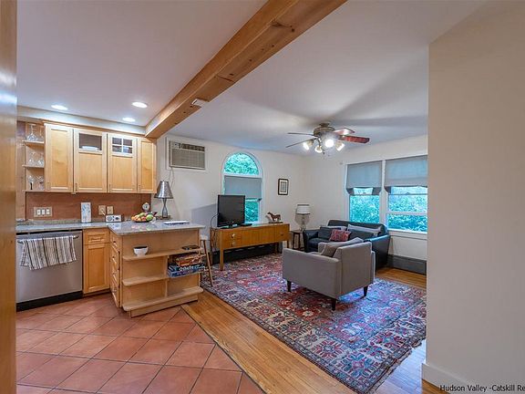 5th image of 50 N Manheim Blvd