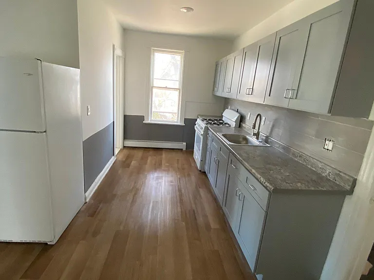 316 Grand St #4 — Photo 2
