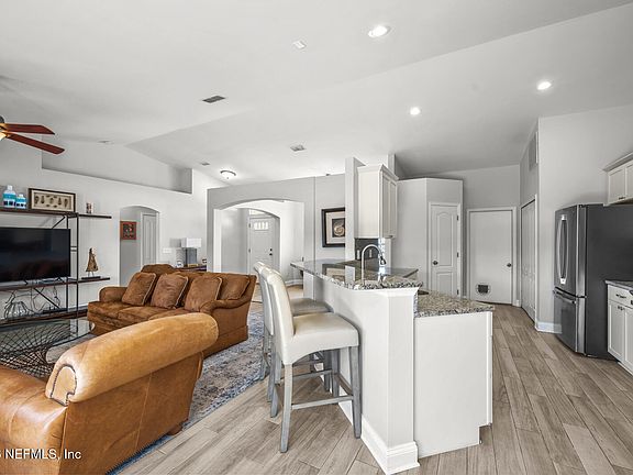 5th image of 2385 COOL SPRINGS Drive N