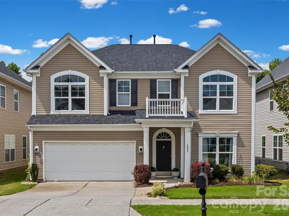 1037 Fleming Ln, Matthews, NC 28104