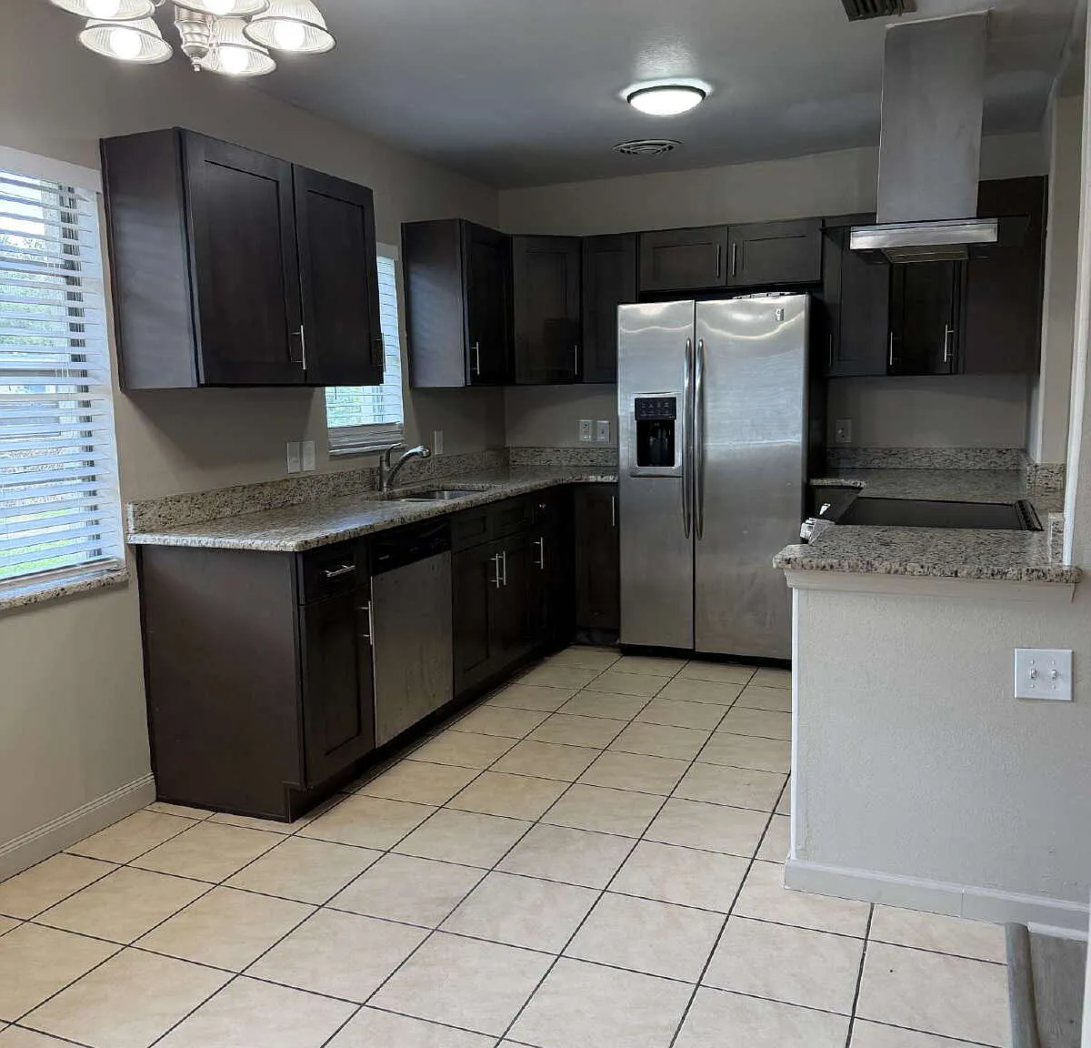 4 bed, 2.0 bath, 1574 sqft, $1,860 — Photo 3