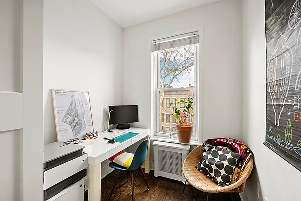 Sold by Compass | media 10