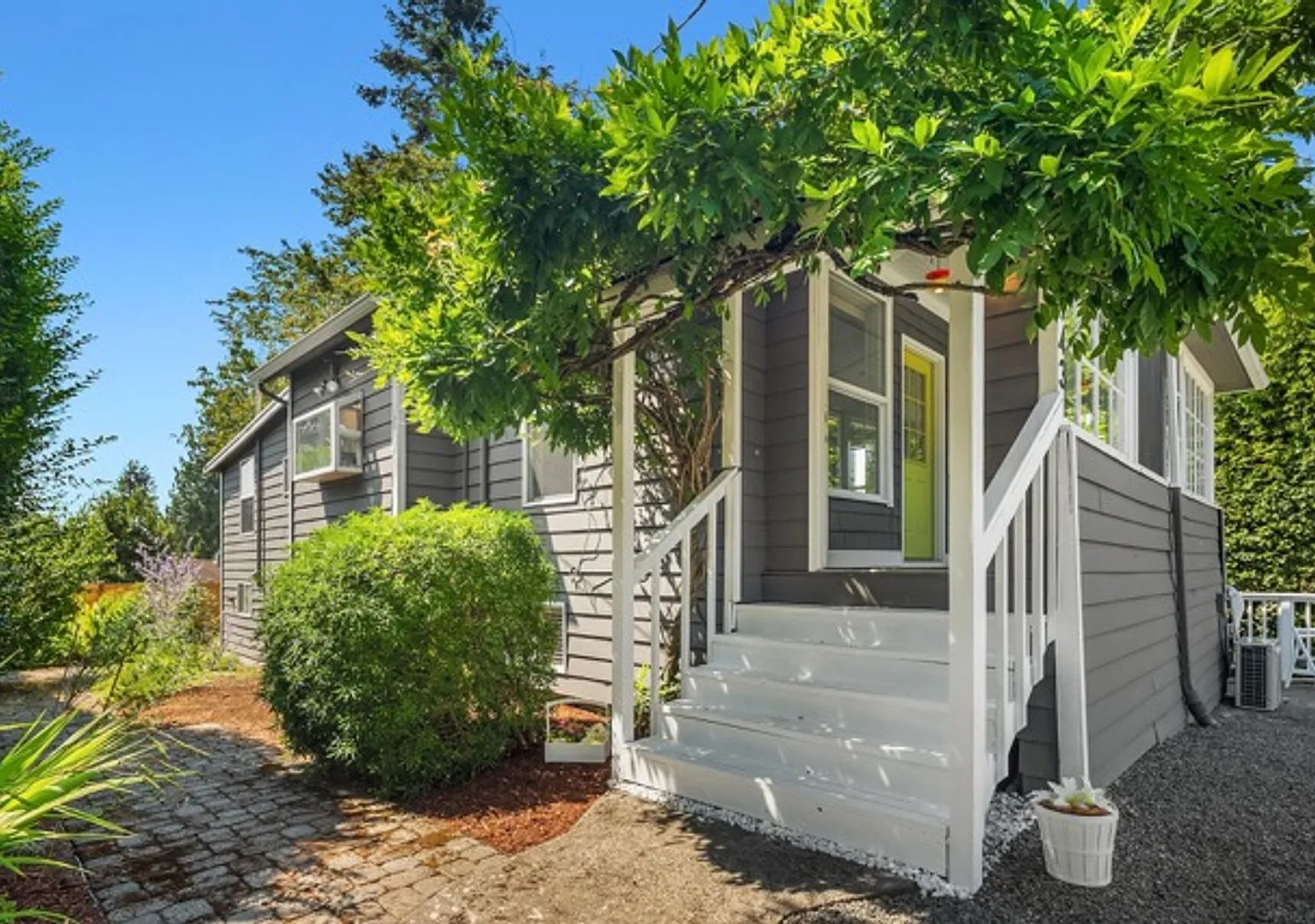 5Bd/2Ba Seattle Home — Photo 2