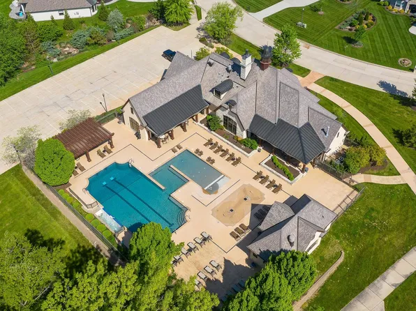 4314 Silver Valley Dr, Columbia, MO 65203