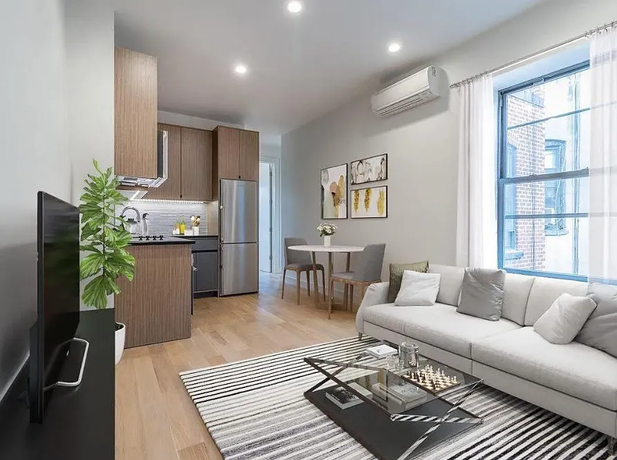 244 East Seventh Street — Photo 1