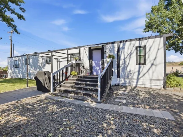 6708 Haag St #35, West Richland, WA 99353