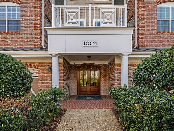 5th image of 10511 Rosegate Ct Unit 305
