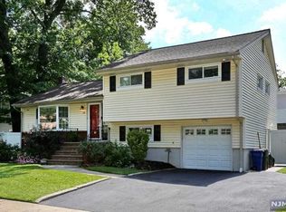 38 Pyle St, Oradell, NJ 07649