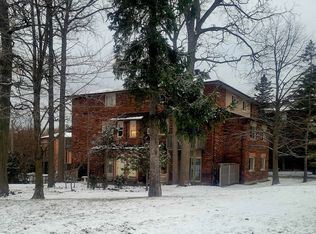 11 Meadow Ln #1, Barrie, ON L4N6Z1