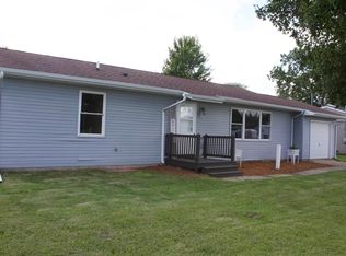 515 Walnut Ct, Waverly, IA 50677