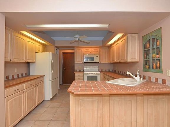 5th image of 472 Autumn Oaks Pl