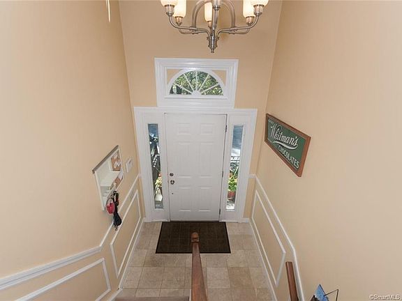 2nd image of 2675 Park Ave #25