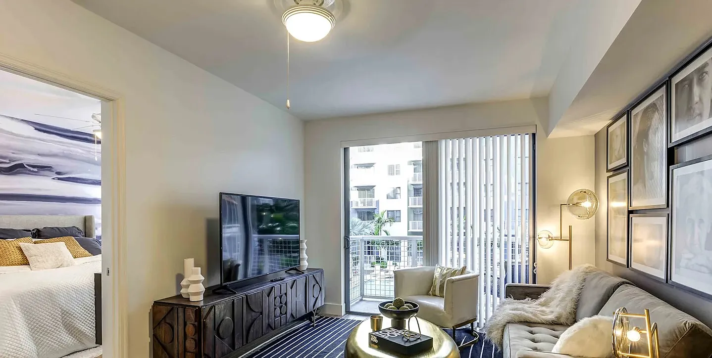 2 bed, 1085 sqft, $2,800 — Photo 3