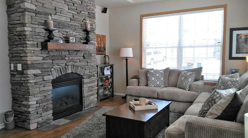 2 bed, 1652 sqft, $2,500 — Photo 3