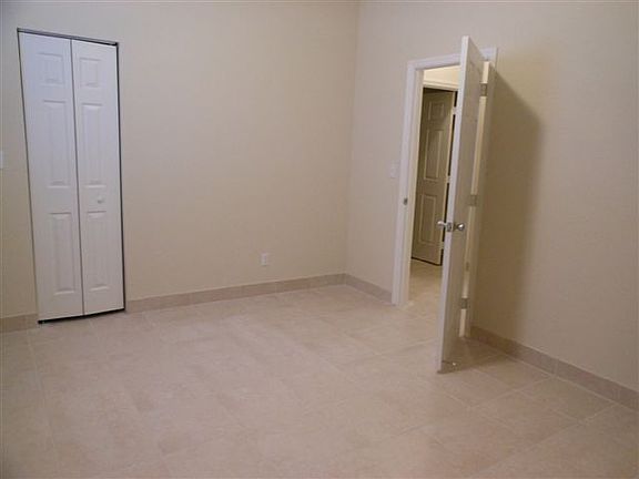 5th image of 275 NW 194th Ter #275NW194