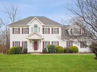 7 Orchard View Ln, East Hampton, CT 06424
