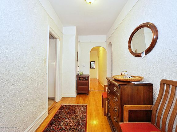 5th image of 215 Hart Blvd APT 3G
