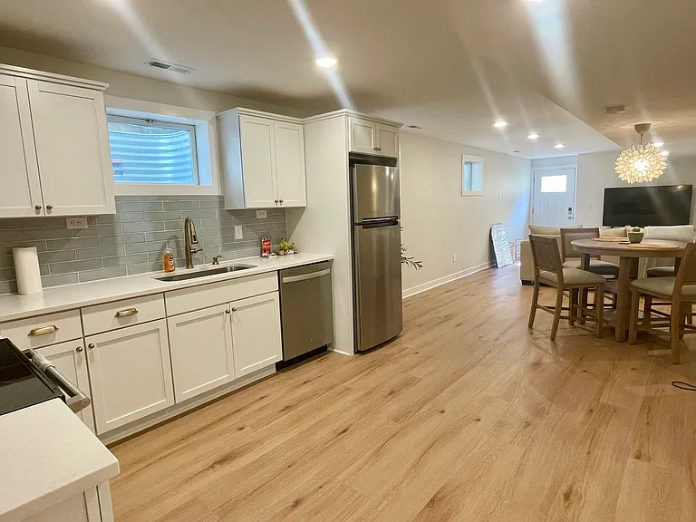 2442 Carrollton Ave #B — Photo 4