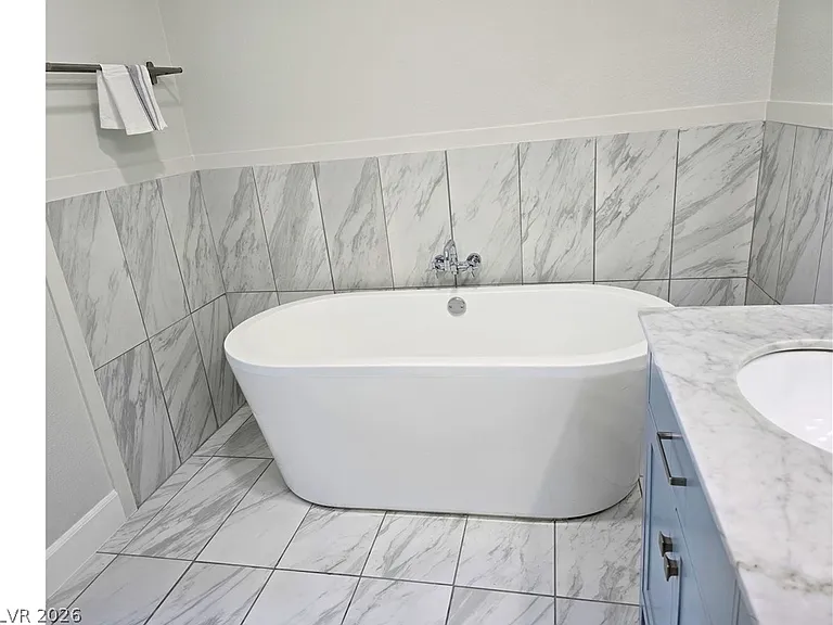 4525 Dean Martin Dr #503 — Photo 16