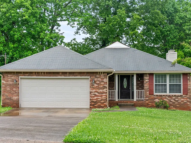 735 Cayce Dr — Photo 3