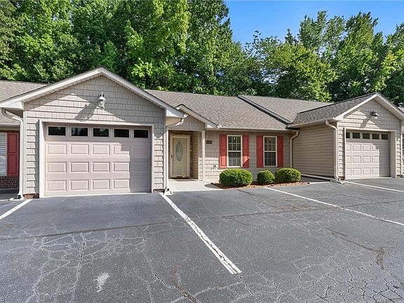 2nd image of 402 Pinefield Pl