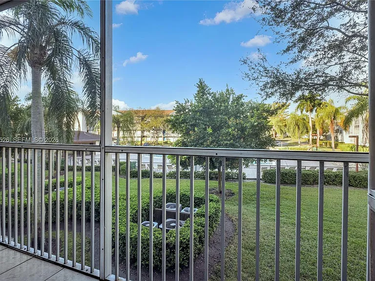650 SW 124th Ter #214P — Photo 12