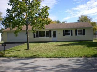 635 Oregon Rd, Valparaiso, IN 46385