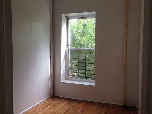 3rd image of 54 Rogers Ave