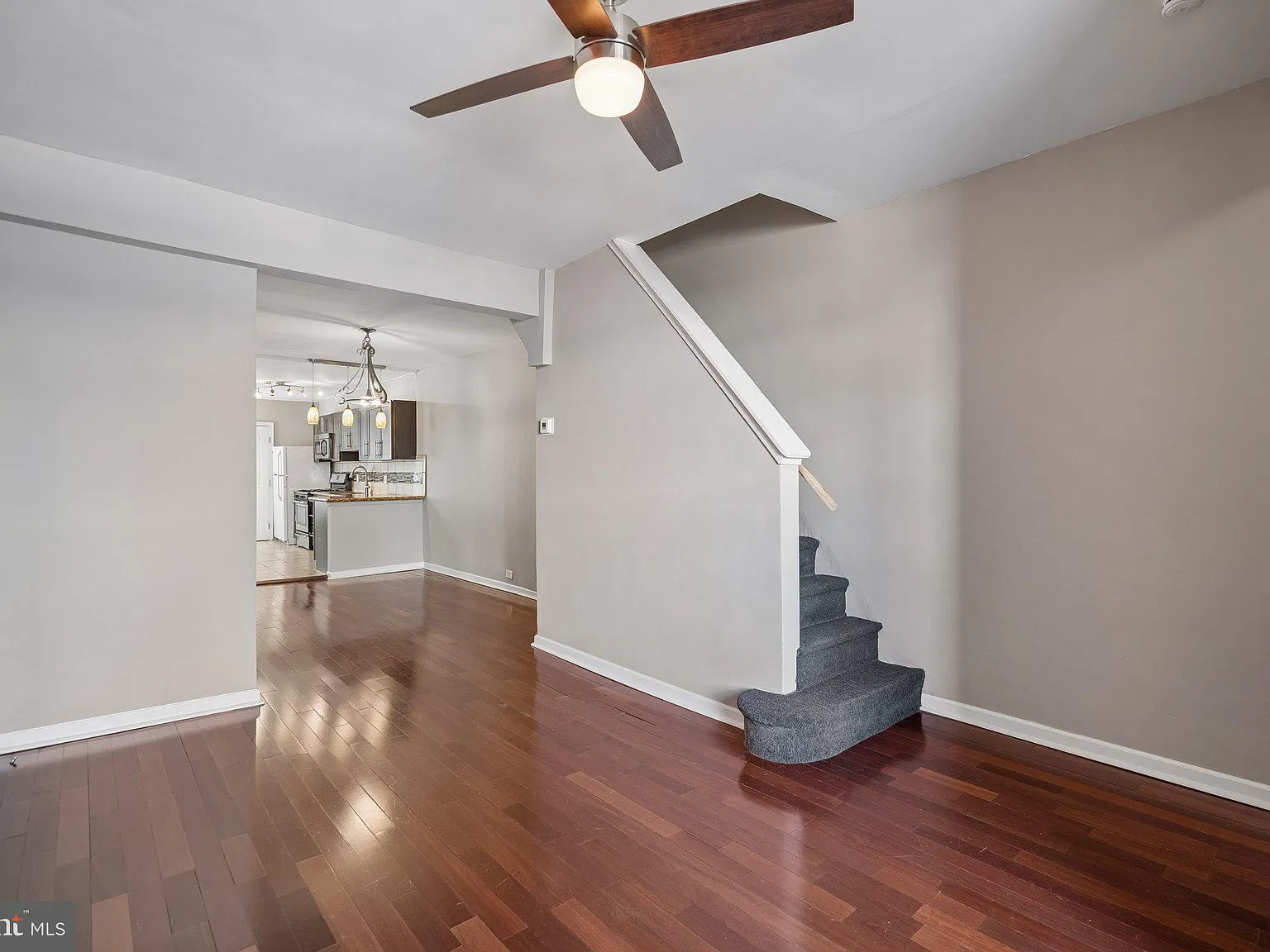3 bed, 1.0 bath, 1568 sqft, $1,650 — Photo 2