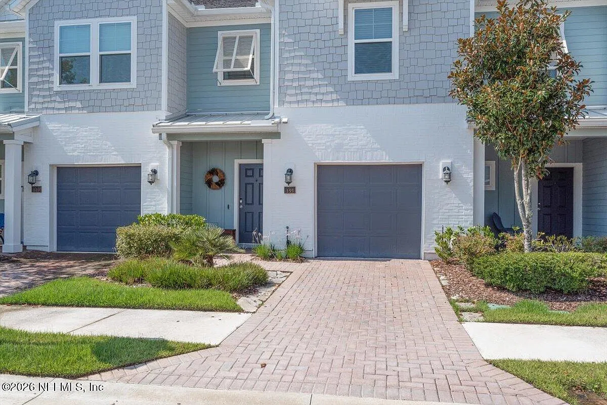2 bed, 2.5 bath, 1611 sqft, $2,500 — Photo 3