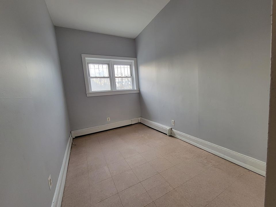 2nd image of 331 E Jersey St #1E