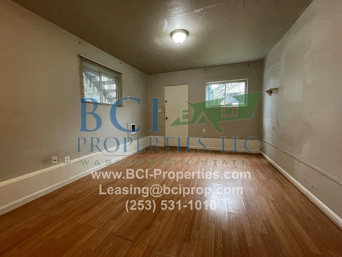LAW-5503 — Photo 1