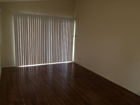 4th image of 14440 S Budlong Ave APT F