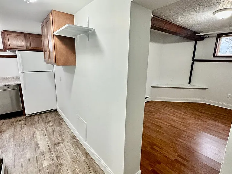 604 Pearl St — Photo 4