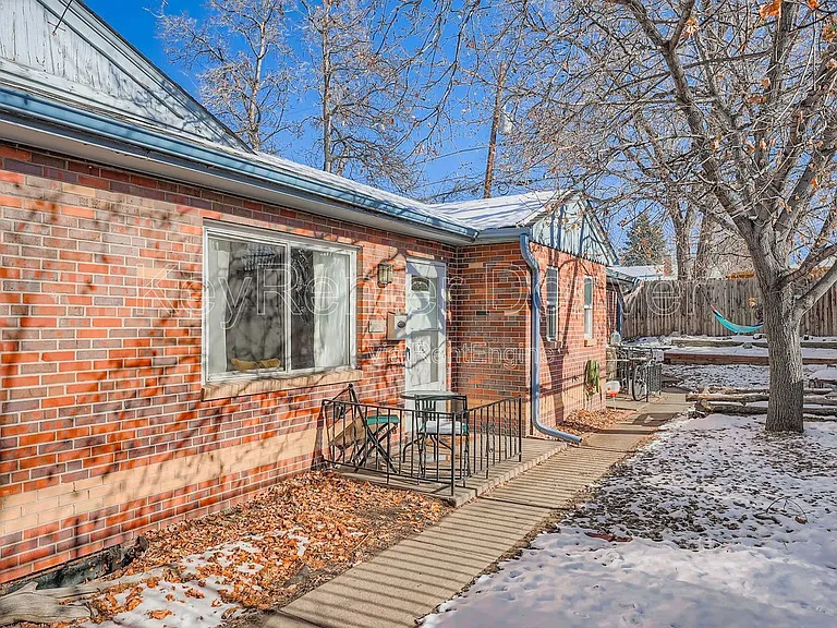 2928 N Milwaukee St — Photo 17