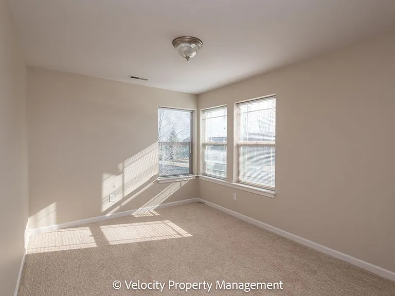 1530 NW Hickory Pl — Photo 11