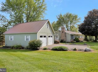 824 Fox Meadow Rd, Chambersburg, PA 17202