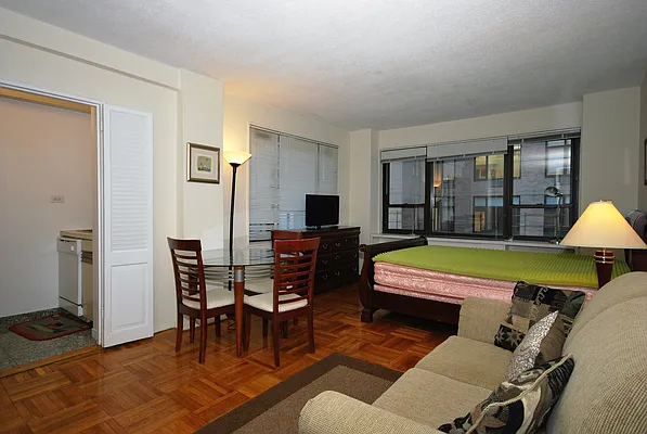 Rented by BSD Realty Worldwide Inc | media 76