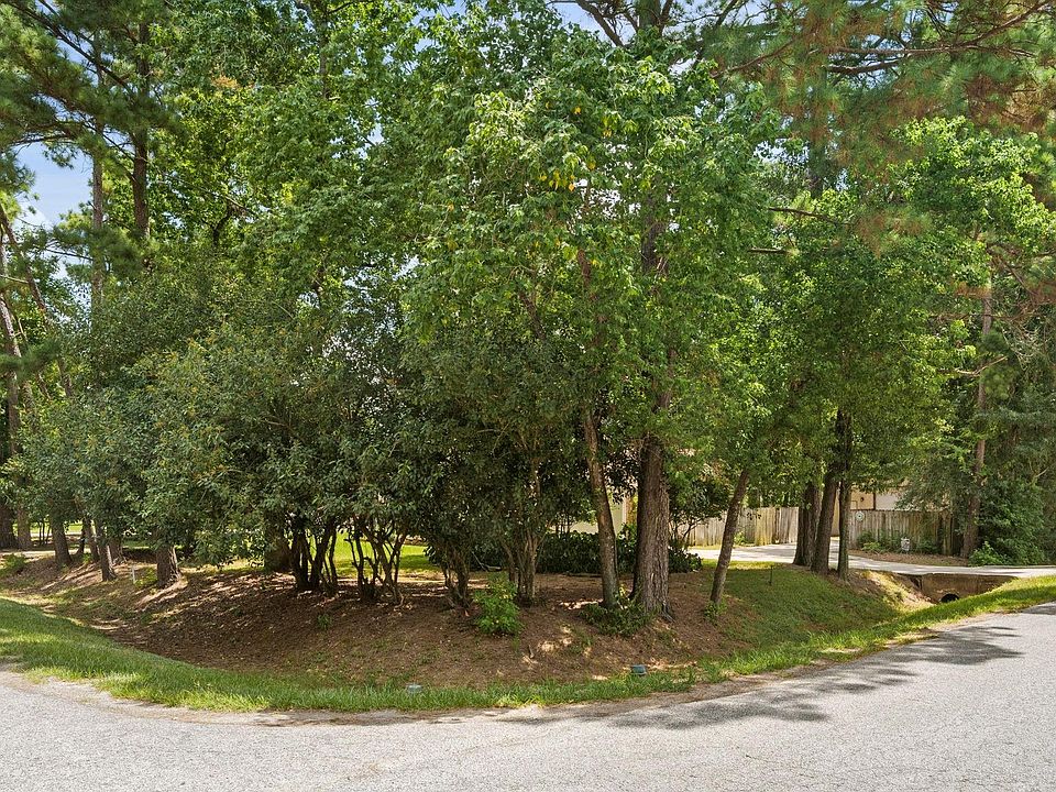 1st image of 402 Fairbanks Dr