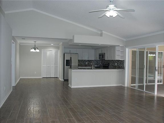5th image of 5717 Piney Lane Dr